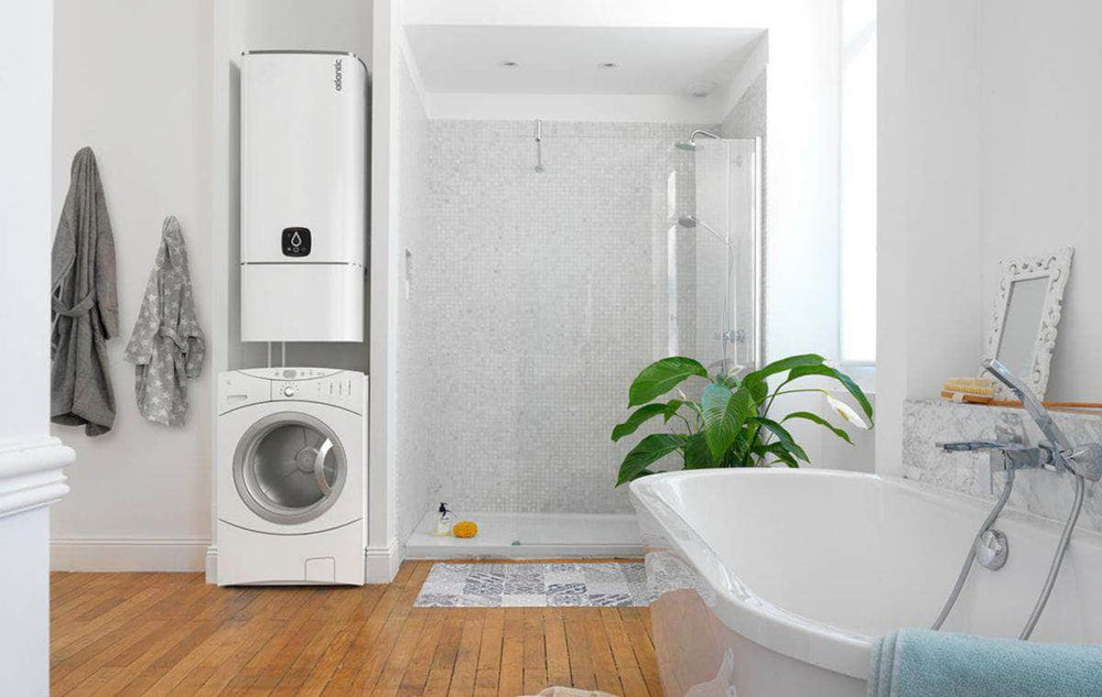 Chaudière & Chauffe-Eau  -  Chauffe-eau électrique Linéo plat connecté multiposition blanc 40L Réf 157205