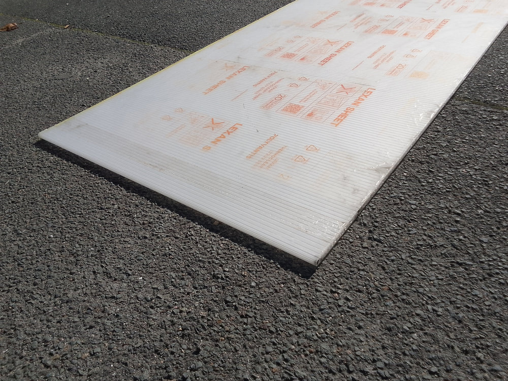 Plaque alvéolaire polycarbonate translucide - 2105 x 755 x 10 mm - Lexan Sheet