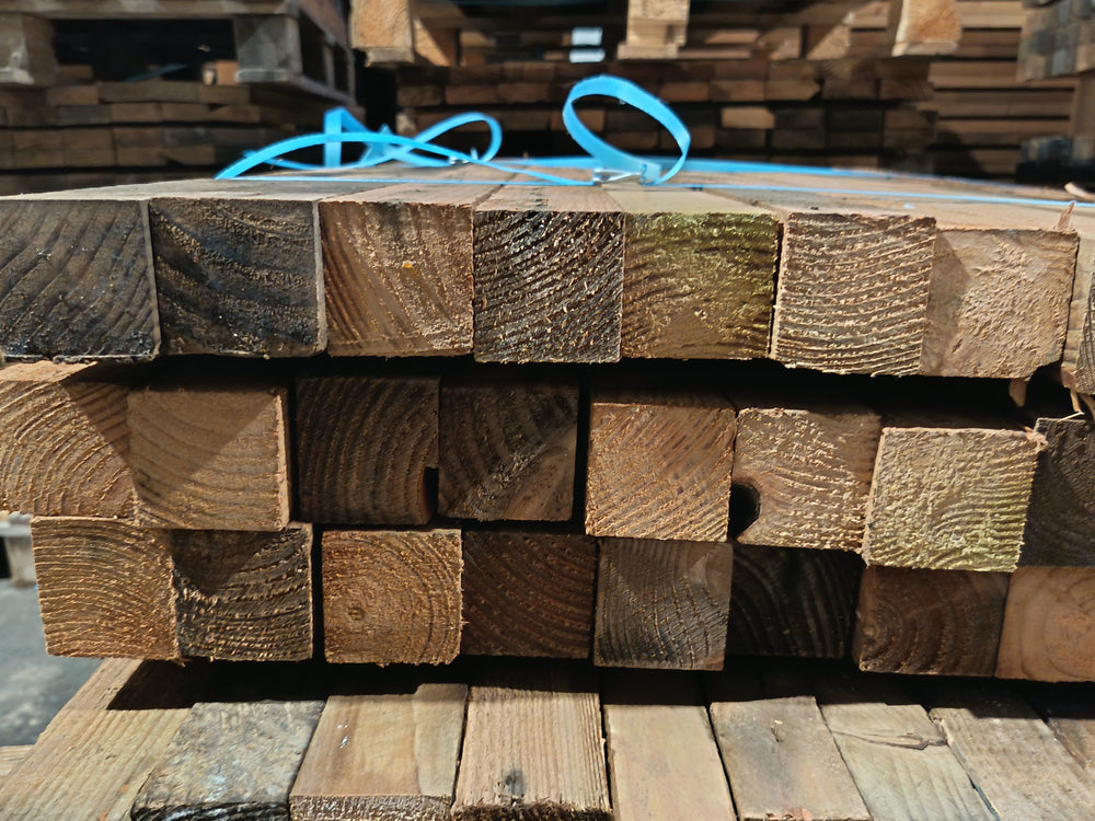 Tasseau resineux bois - 40 x 40 - L=1m (brut de sciage)