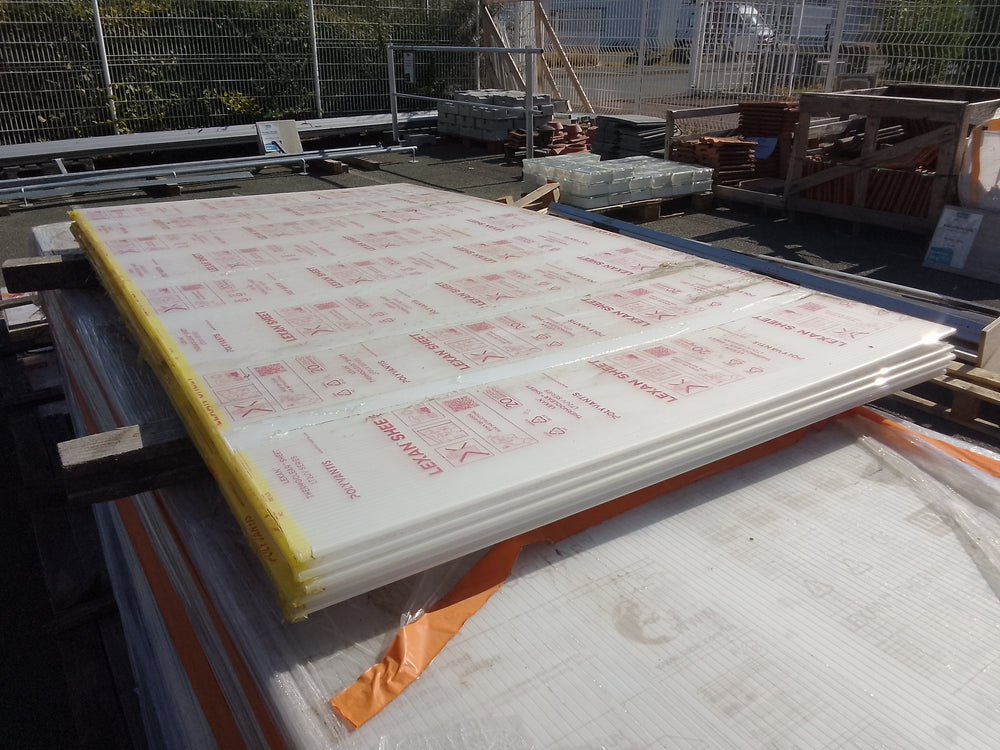 Plaque alvéolaire polycarbonate translucide - 2105 x 1100 x 10 mm - Lexan Sheet