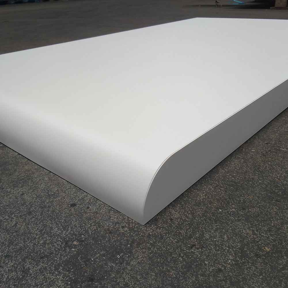 Tablette aggloméré blanc - 1250 x 725 x 60 mm (bord arrondi)