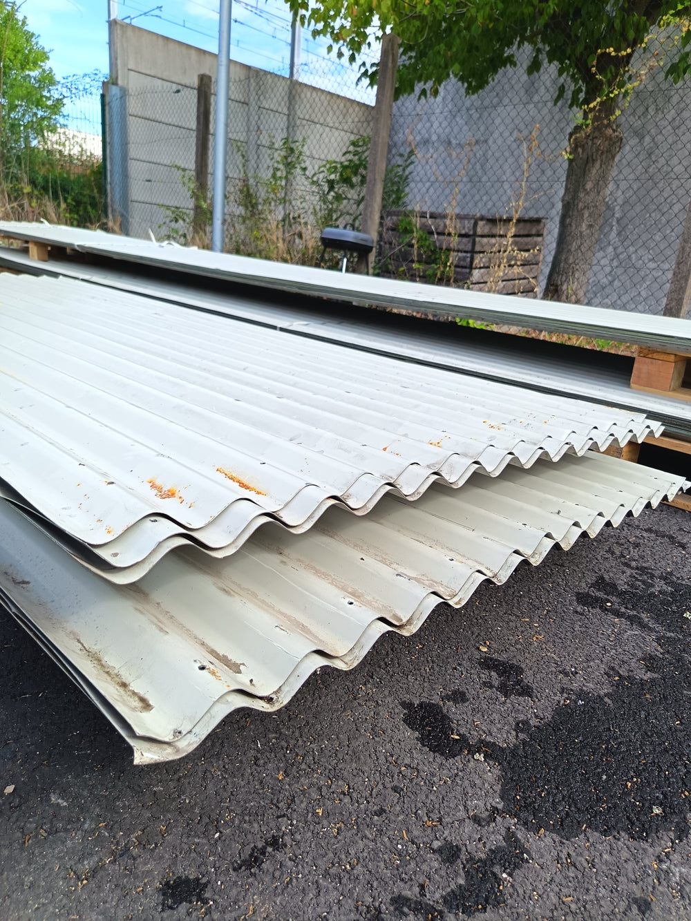 Bardage acier blanc - 2700 x 1050 mm (ondulé)