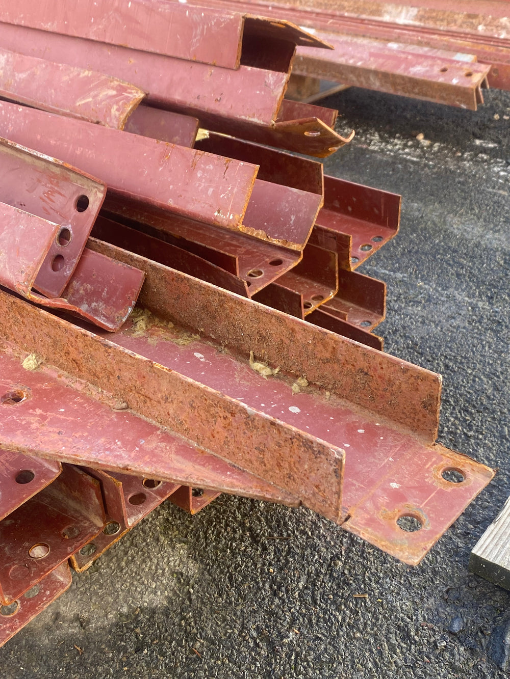 Profilé U acier rouge - 100 x 50 x 3 mm - L=5m