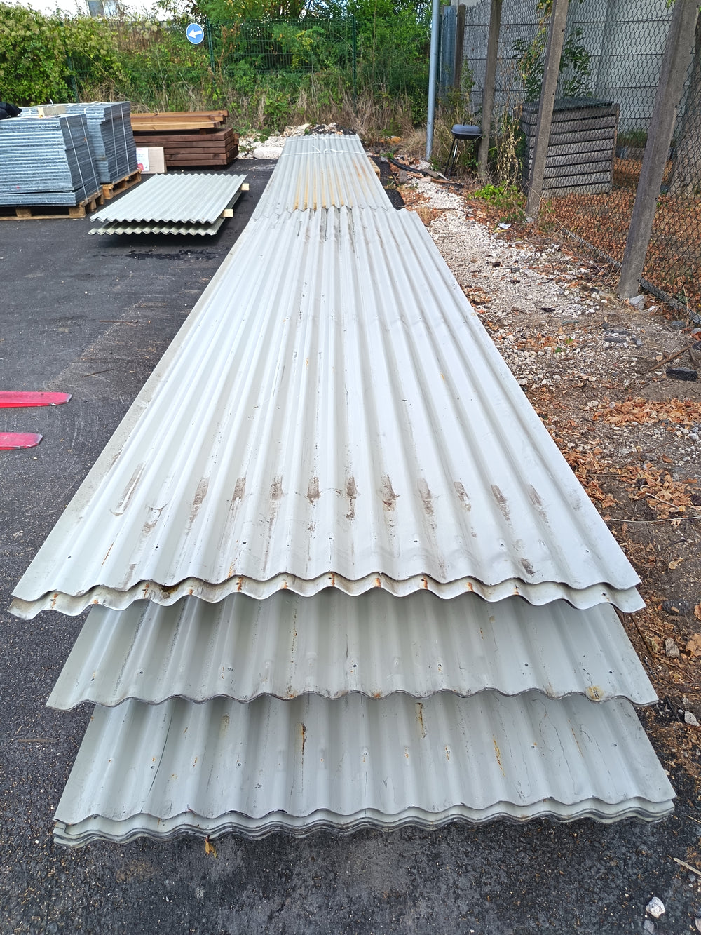 Bardage acier blanc - 2700 x 1050 mm (ondulé)