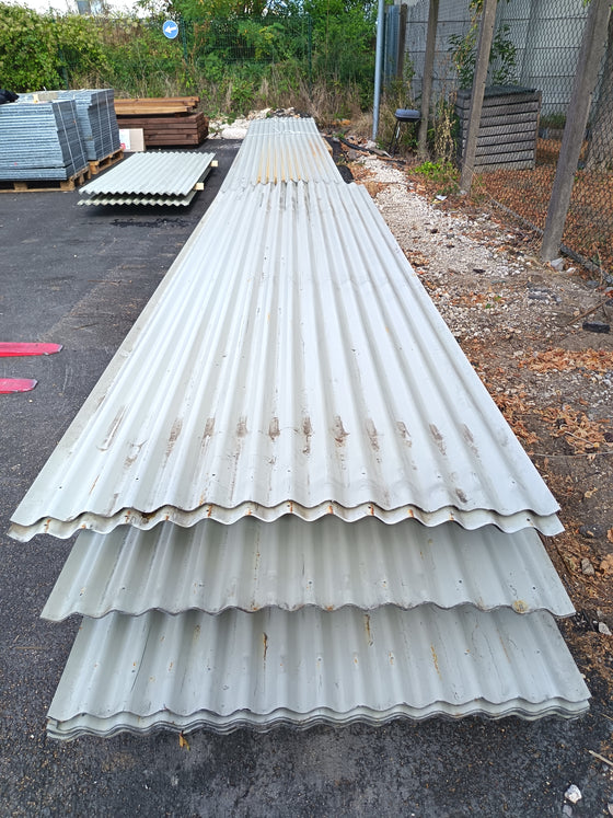 Bardage acier blanc - 2700 x 1050 mm (ondulé)