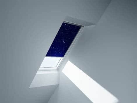 Quincaillerie  -  Store Velux DKL SK08 1100 - 114 x 140 cm. Occultant Classique Bleu Foncé