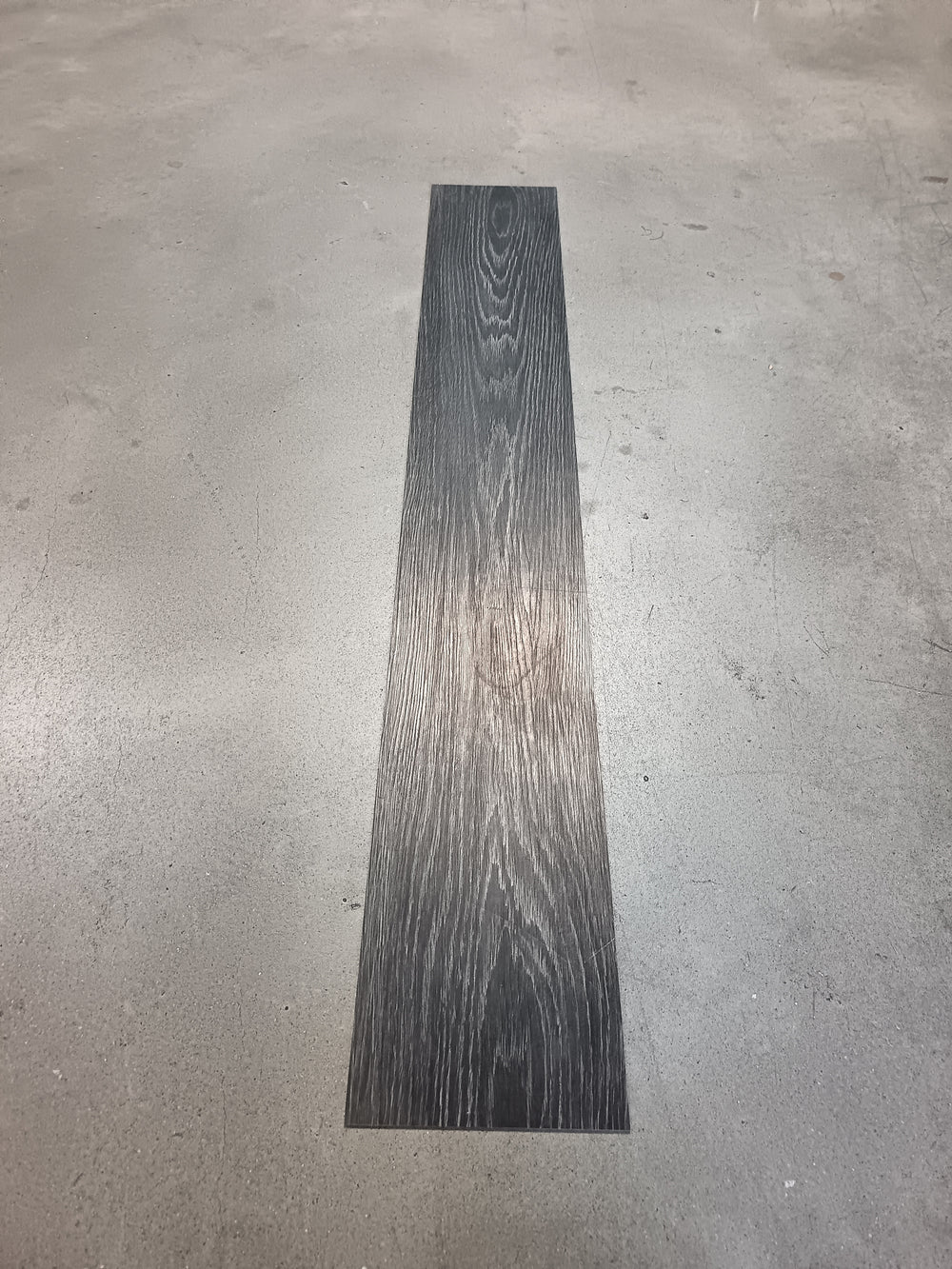 Dalle PVC noir cérusé - 1200 x 180 mm - à coller