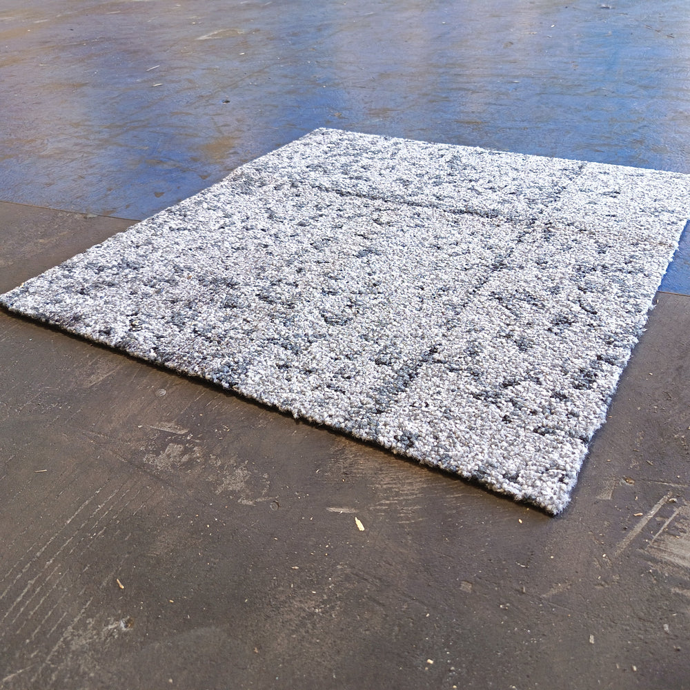 Dalle moquette gris tacheté noir - 500 x 500 mm - Desso