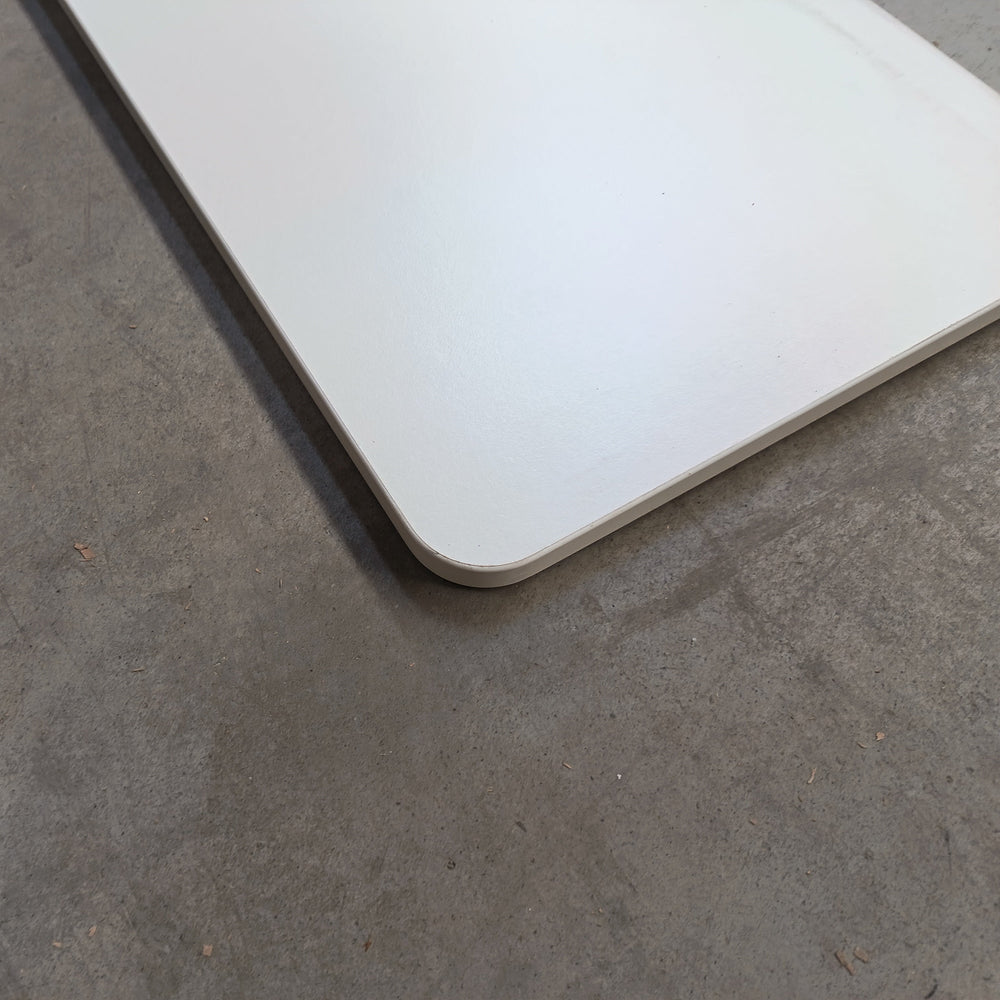 Tablette aggloméré blanc - 1600 x 360 x 18 mm (bord arrondi)