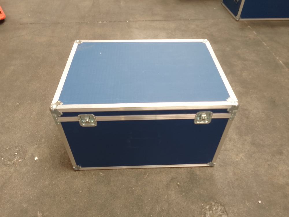 Caisse bleue pour sono