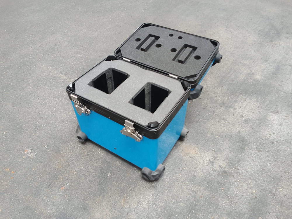 Petite caisse bleue  - 380 x 280 x 380 mm