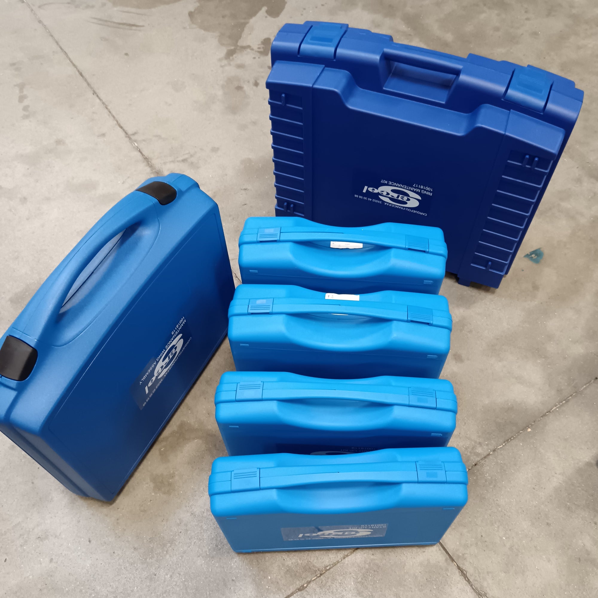 Petite caisse bleue  - 670 x 560 x 250 mm