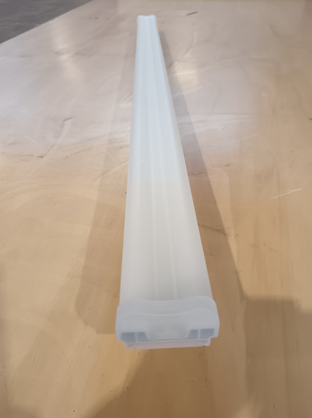 Réglette LED  - 1190 x 95 x 40 mm