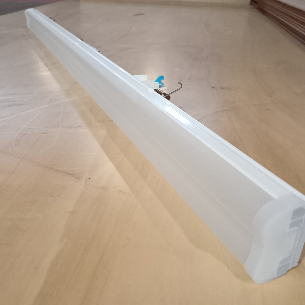 Réglette LED  - 1190 x 95 x 40 mm