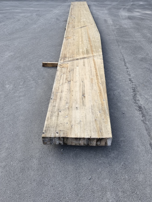 Poutre resineux lamellé collé - 110 x 1050 - L=13.5m (biseauté)