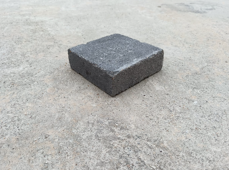 Pavé béton Anthracite aspect vieilli - 120.5 x 120.5 x 40 mm
