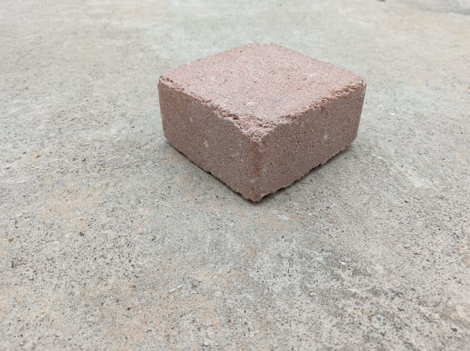 Pavé béton Rose aspect vieilli - 120 x 120 x 60 mm