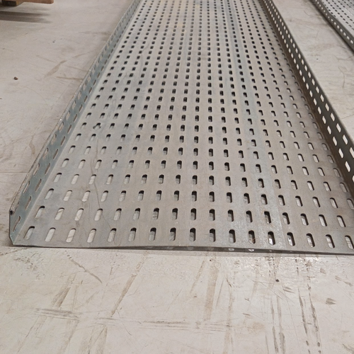 Chemin de câble acier - 2300 x 430 x 75 mm (dalle)
