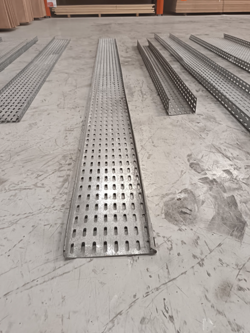 Chemin de câble acier - 1750 x 120 x 50 mm (dalle)