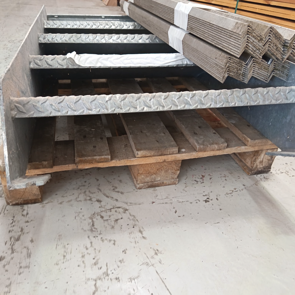 Escalier acier galvanisé 4 marches - 1200 x 800 x 1200 mm