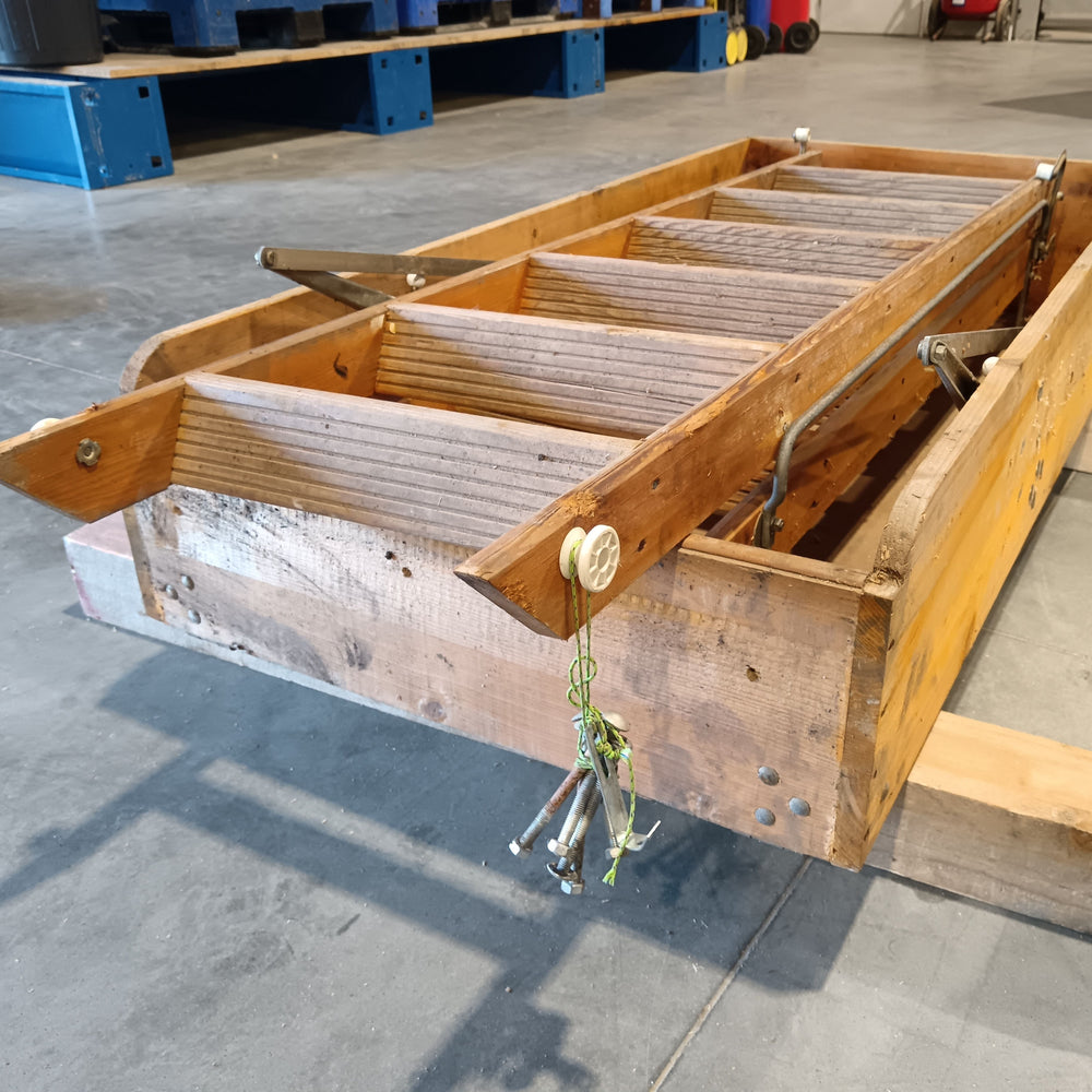 Echelle de grenier escamotable manuelle bois - 1395 x 695 mm