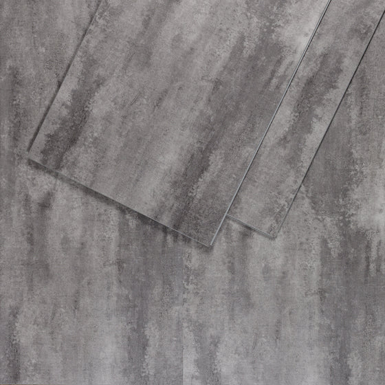 Dalle PVC clipsable béton indus gris moyen - 940x470x6mm — vue 2