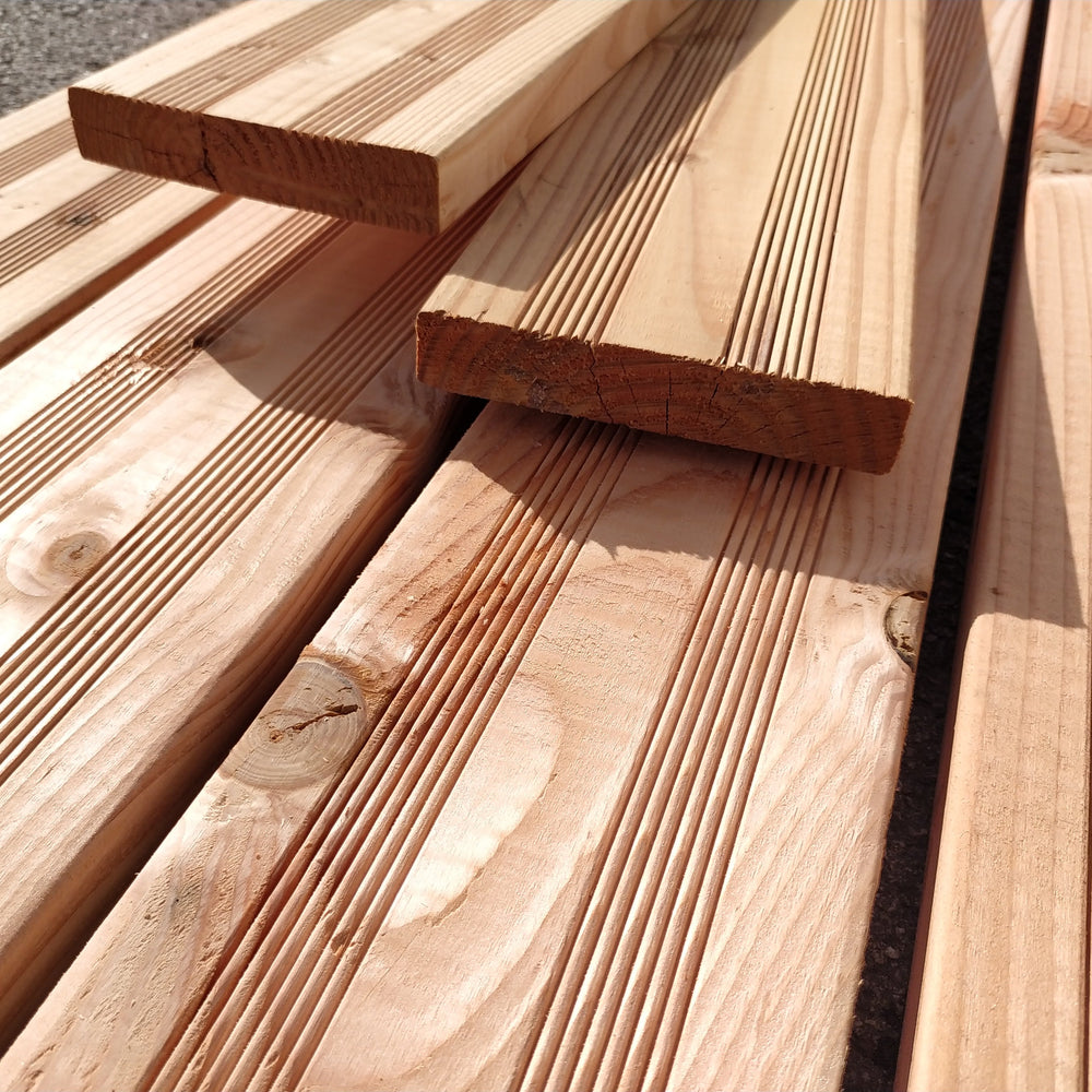 Lame de terrasse douglas striée classe 3 - 27x145 - L=3m
