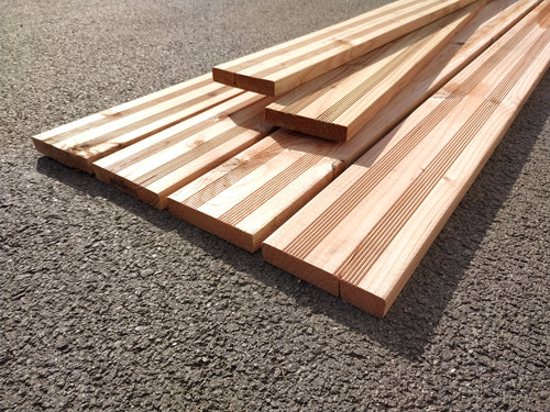 Lame de terrasse douglas striée classe 3 - 27x145 - L=3m