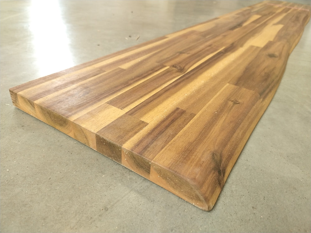 Planche Acacia huilé - 1 bord naturel - 1800 x 260 x 26 mm
