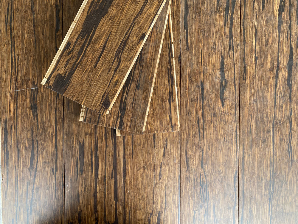 Parquet wenge bois exo classe 4 - 1830 x 127 x 14mm - Paquet de 8 lames — vue 4