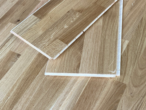 Parquet Contrecollé chêne 4 frises verni satiné (rustic)