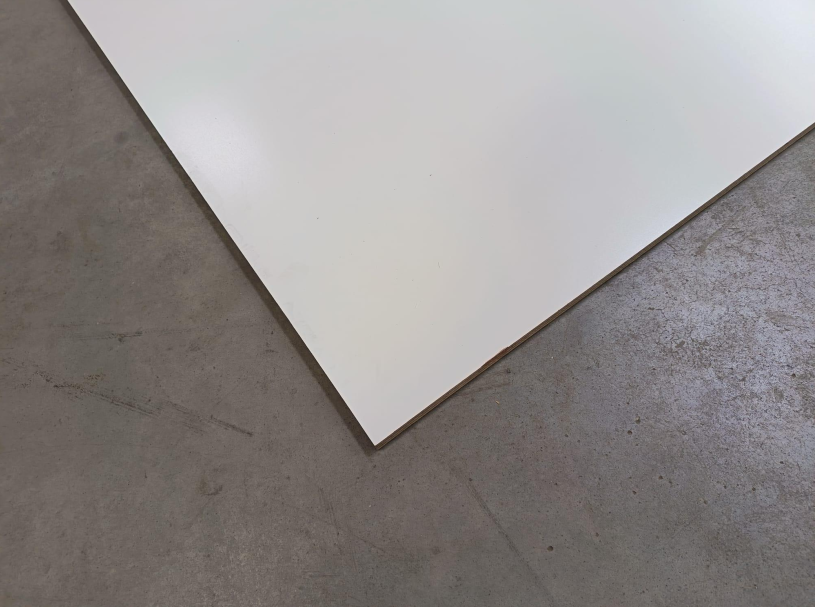 Contreplaqué Marine Okoumé filmé Blanc - 2500 x 1220 x 10 mm (défaut visuel)