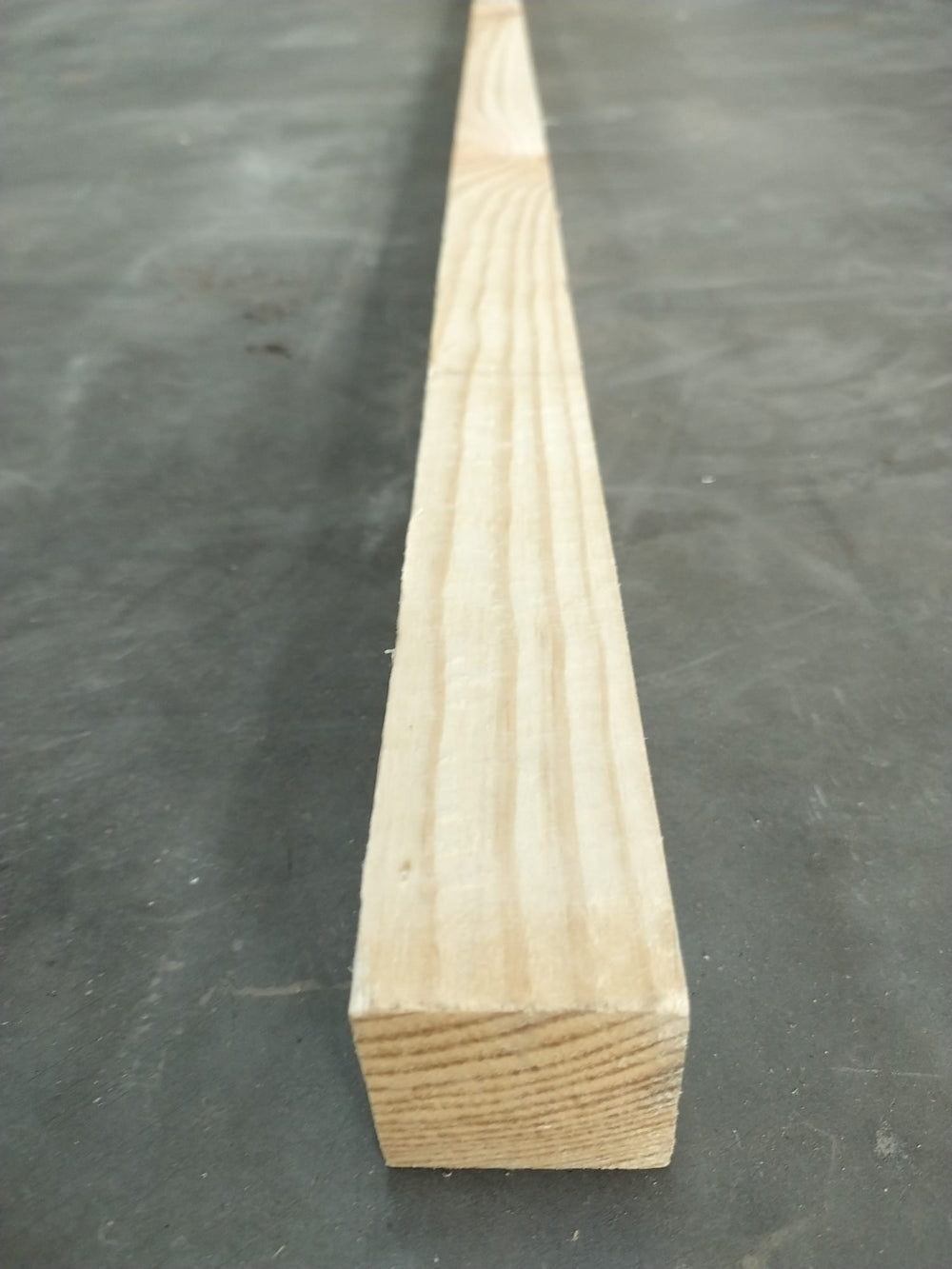Tasseau sapin - 44x44 - L=2,4m — vue 2