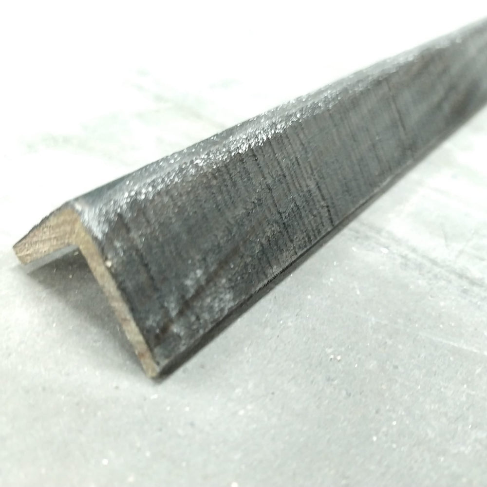 Baguette d'angle sapin bois brûlé - 27,5x27,5 - L=2,5m
