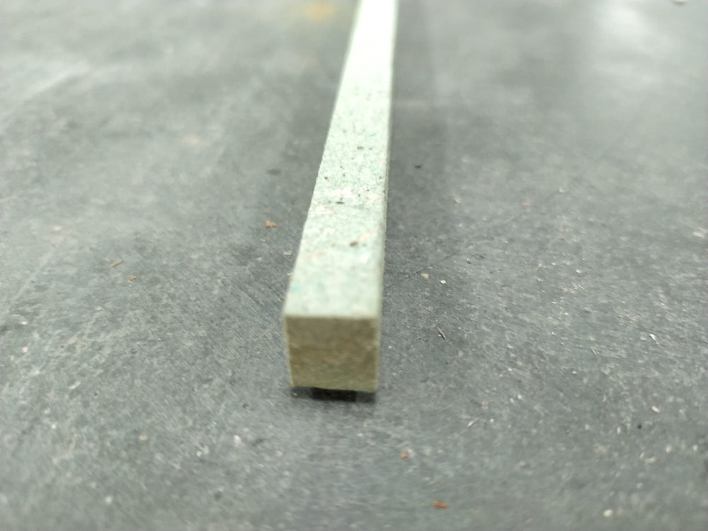 Carrelet MDF Hydrofuge - 9 x 9 mm - L=2,44m