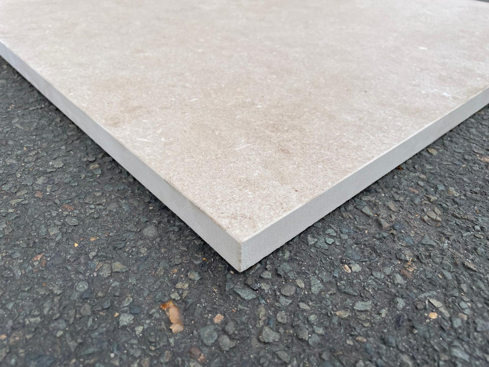 Carrelage extérieur grès cérame rectifié structuré couleur ivoire - gamme Inaya ref L975 - 60x60cm - Ep= 20mm - Novoceram