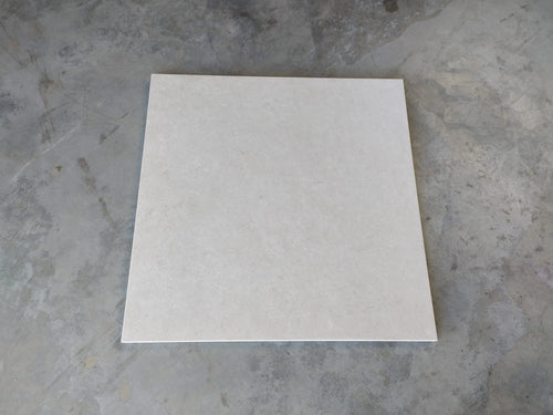 Carrelage extérieur grès cérame rectifié structuré couleur Greige - gamme Inaq ref L977 - 60x60cm - Ep= 20mm - Novoceram