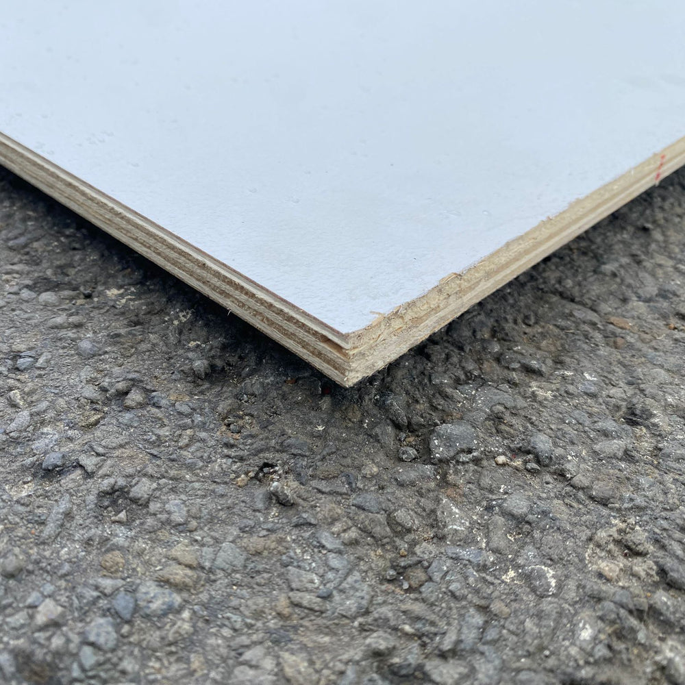 Contreplaqué Peuplier 1 face stratifié Gris / 1 face stratifié blanc - 2030 x 1220 x 12 mm