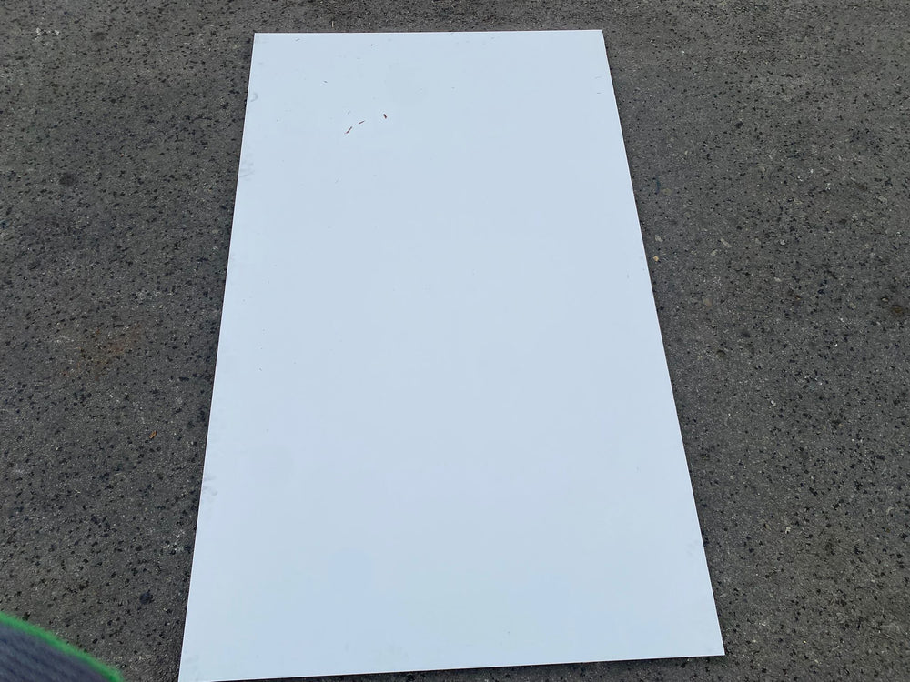 Contreplaqué Peuplier 1 face stratifié Gris / 1 face stratifié blanc - 2030 x 1220 x 12 mm — vue 2