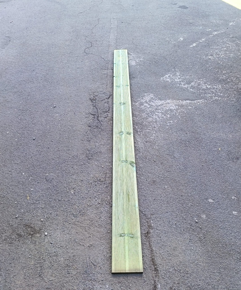 Lame de terrasse pin classe 4 vert - 21x145 - L=2,4m (Choix A)