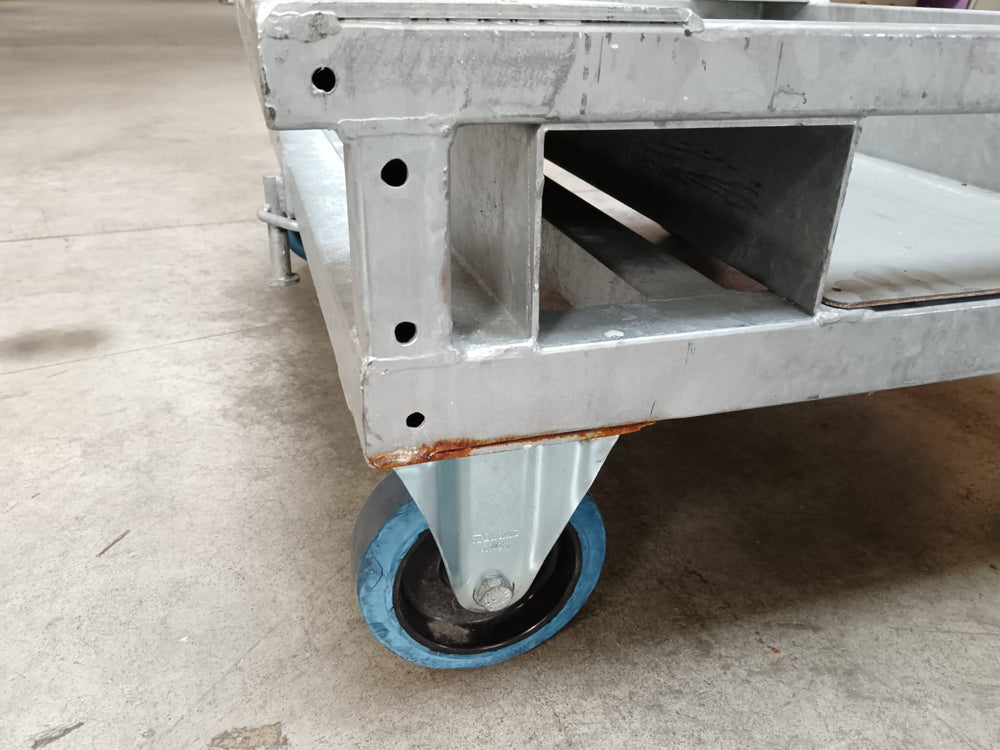 Chariot de manutention - 980 x 880 mm - hauteur 390 mm