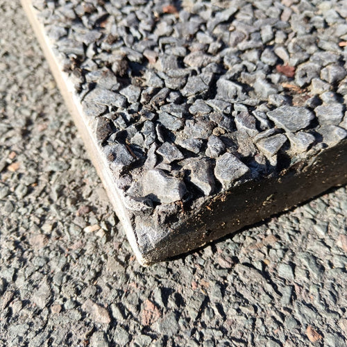 Dalle gravillonnée noire - 400 x 400 x 30 mm
