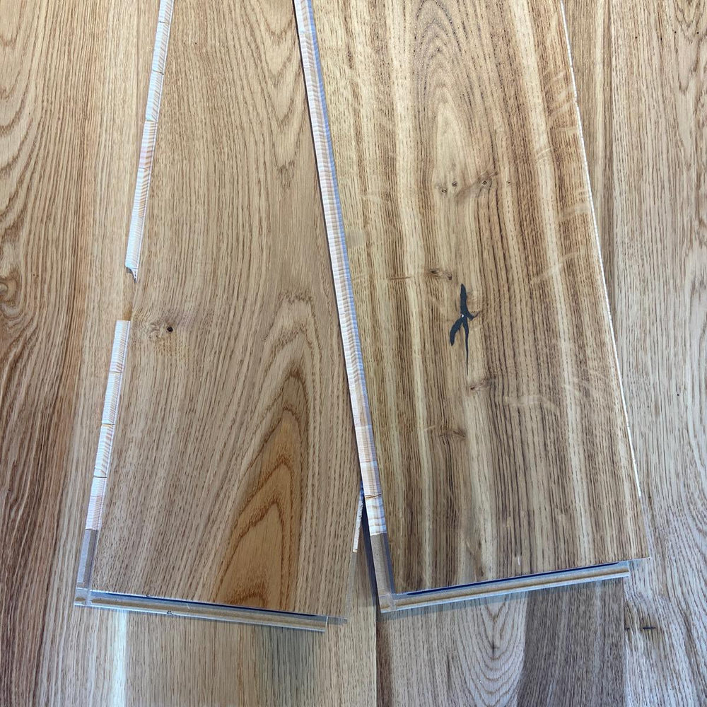 Parquet Contrecollé chêne 1 frise brossé verni mat chene de marais (déclassé)