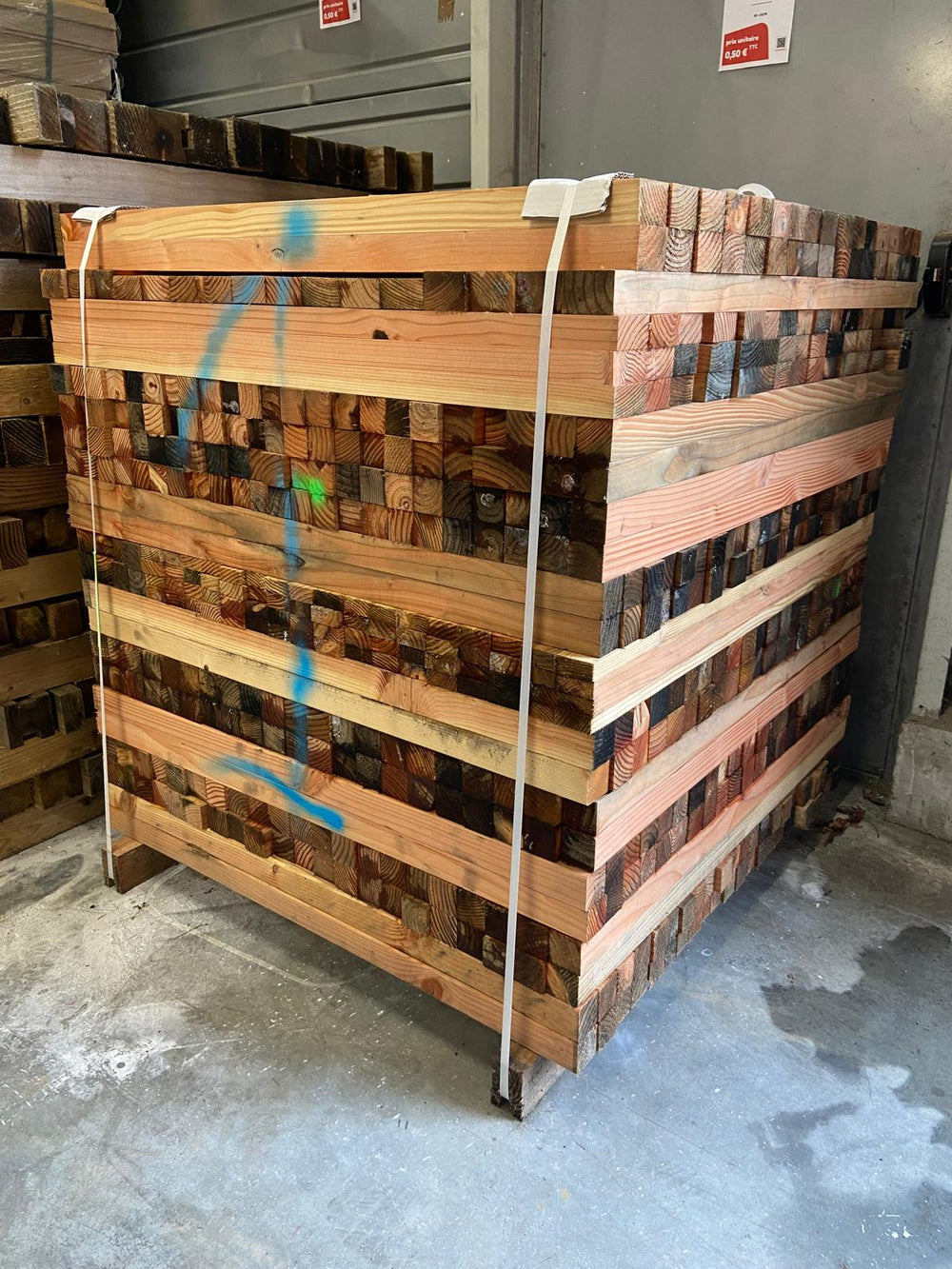 Chute de tasseaux bois massif résineux - sections variables - L=env 96cm