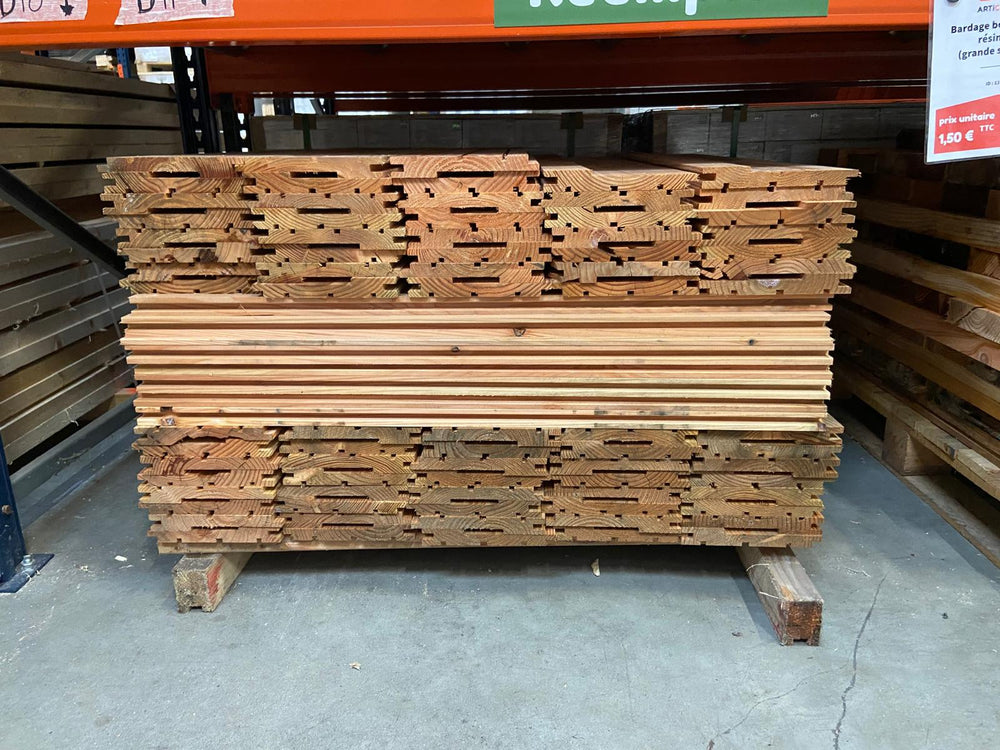 Chute de bardage bois massif résineux - sections variables - L=env 96cm