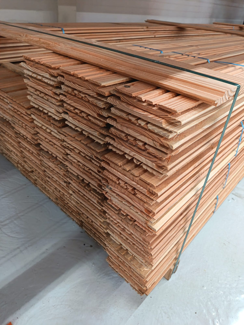 Bardage douglas faux claire-voie - 20x125 - L=3m (profil Inca)