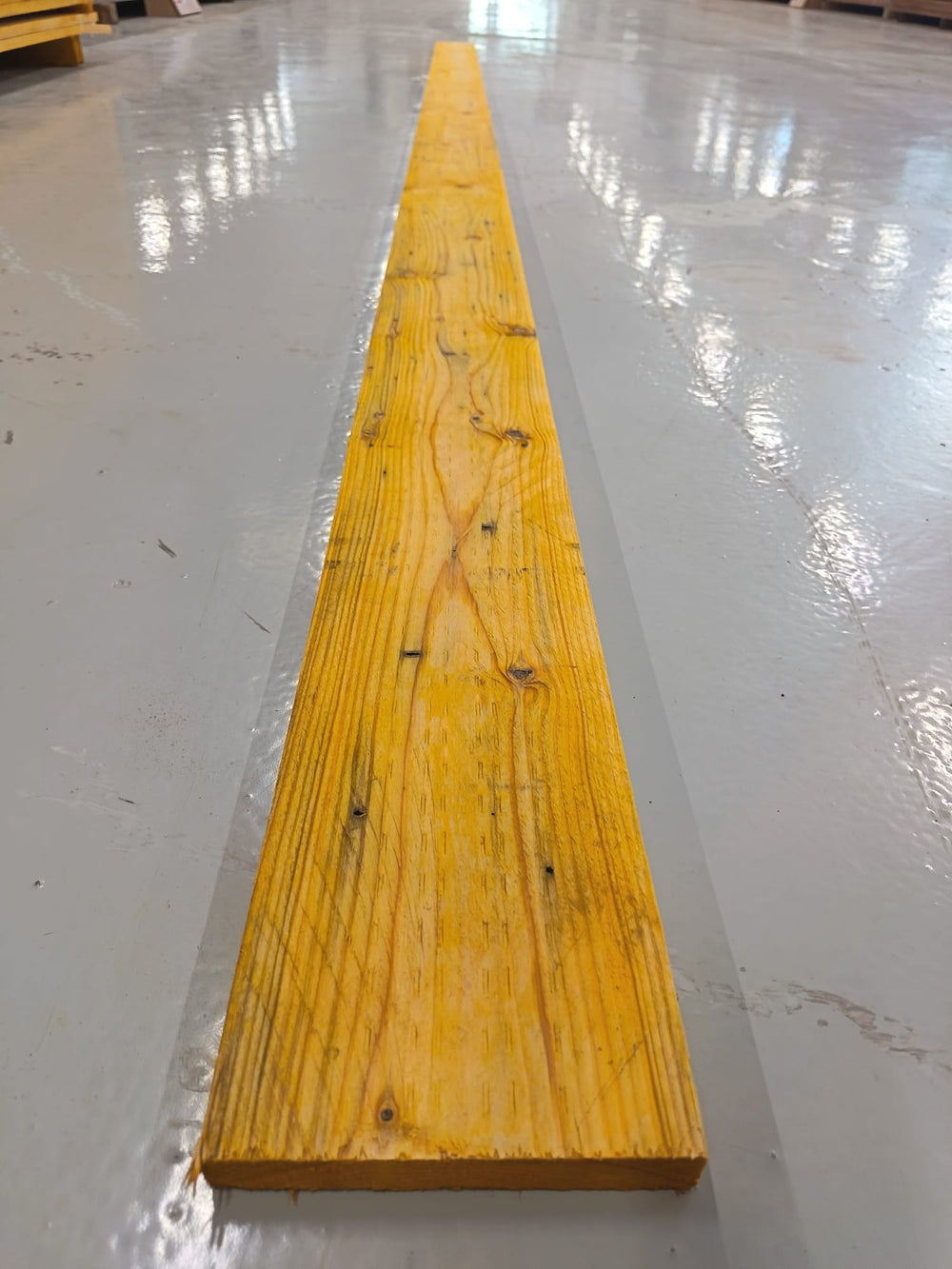 Planche sapin traité classe 2  - 27x150 - L=4m