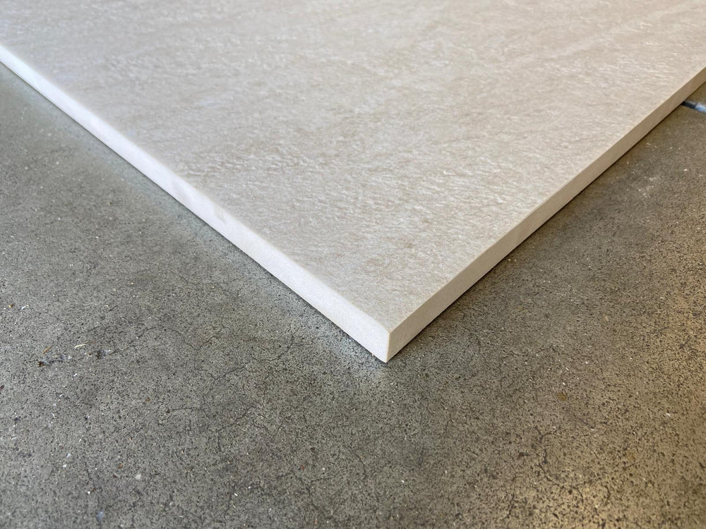 Carrelage extérieur grès cérame rectifié structuré couleur calcite - gamme Kobe ref F844 - 60x60cm - Ep= 20mm - Novoceram
