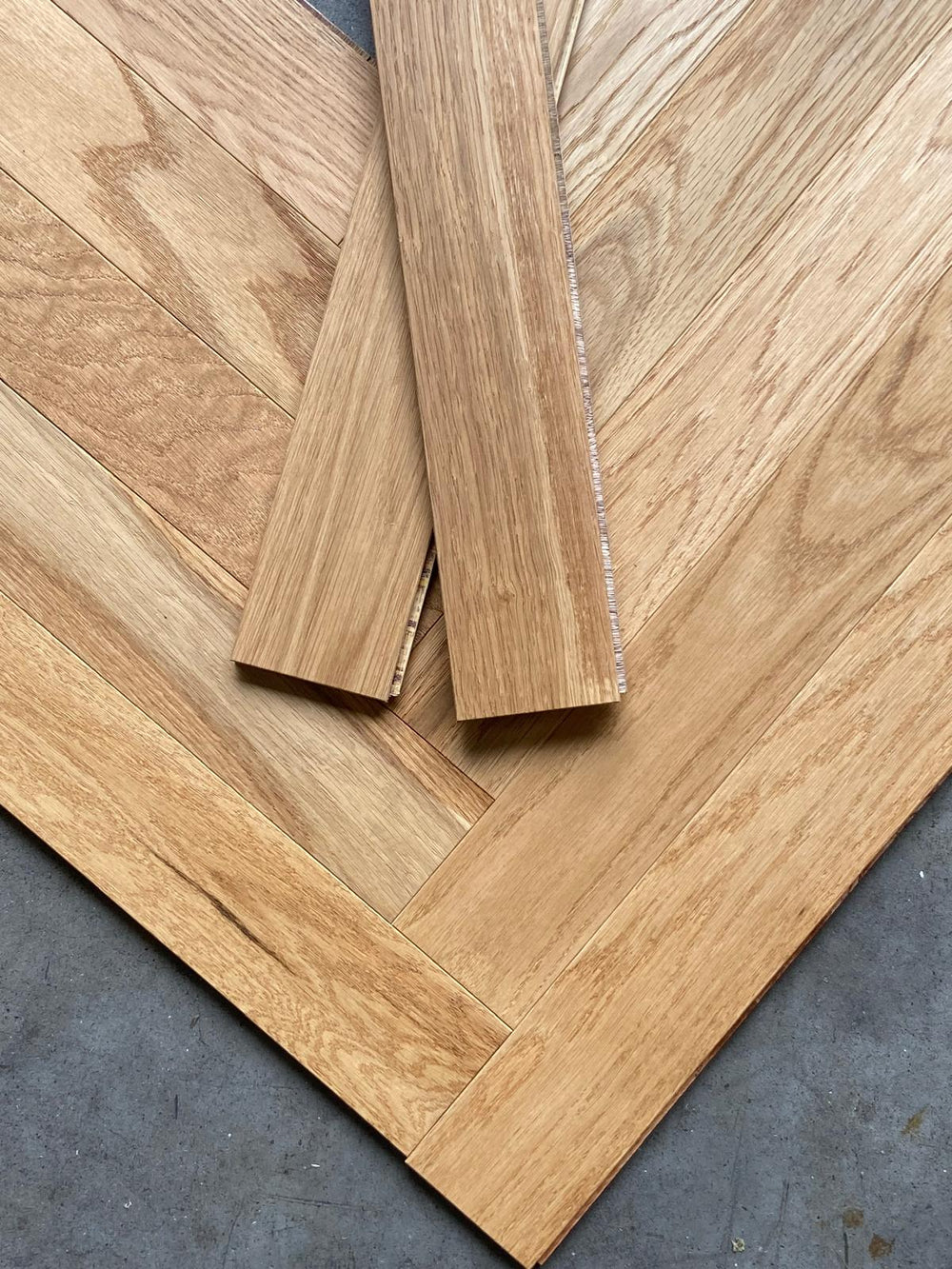 Contrecollé Bâton Rompu chêne européen verni incolore - 600 x 90 x 14/3 mm (24 lames / botte)