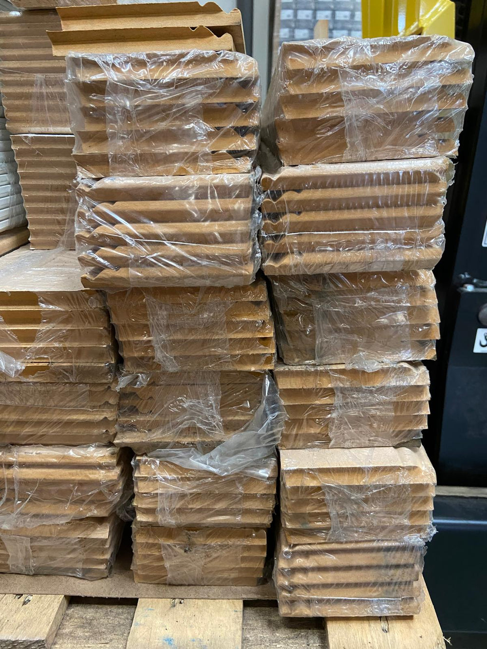 Plinthe MDF brut mouluré - 14x120 - L=2,4m